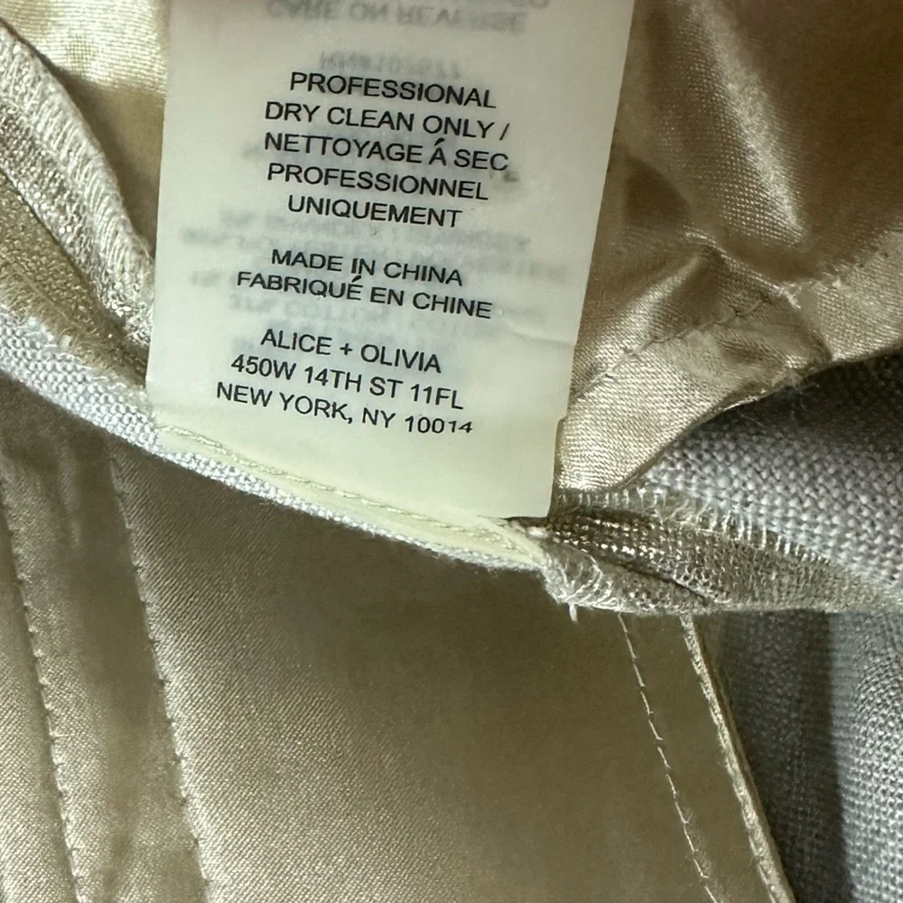 Alice + Olivia shimmery shiny metallic gold linen cotton Bermuda designer shorts